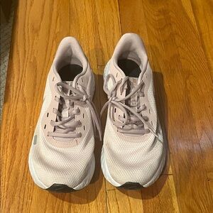 Nike Women's Pink Athletic Shoes